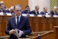 Thủ tướng Romania v&agrave; nội c&aacute;c tuy&ecirc;n thệ nhậm chức, chấm dứt bế tắc ch&iacute;nh trị k&eacute;o d&agrave;i