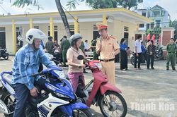 Đ&agrave;o tạo kỹ năng l&aacute;i xe m&ocirc; t&ocirc;, xe gắn m&aacute;y an to&agrave;n cho người d&acirc;n