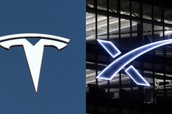 Elon Musk: SpaceX v&agrave; Tesla đang thảo luận về khả năng s&aacute;p nhập