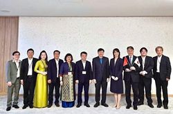 Đo&agrave;n c&ocirc;ng t&aacute;c Thường trực HĐND tỉnh Gia Lai thăm, ch&agrave;o x&atilde; giao Ph&oacute; Tỉnh trưởng tỉnh Gifu