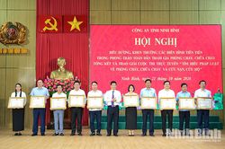 Biểu dương, khen thưởng điển h&igrave;nh ti&ecirc;n tiến trong phong tr&agrave;o to&agrave;n d&acirc;n tham gia PCCC v&agrave; CNCH