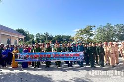 Ra mắt m&ocirc; h&igrave;nh 'X&atilde; Bến Hải an to&agrave;n giao th&ocirc;ng'