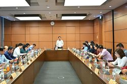 Quốc hội thảo luận một số dự &aacute;n luật lĩnh vực y tế