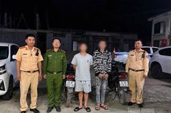 X&aacute;c minh, l&agrave;m r&otilde; h&agrave;nh vi bu&ocirc;ng hai tay, lạng l&aacute;ch, đ&aacute;nh v&otilde;ng tr&ecirc;n đường đ&egrave;o