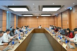 Quốc hội thảo luận một số dự &aacute;n luật lĩnh vực nội vụ