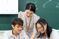 Y&ecirc;u cầu l&agrave;m r&otilde; thời gian l&agrave;m việc của hiệu trưởng, ph&oacute; hiệu trưởng v&agrave; gi&aacute;o vi&ecirc;n