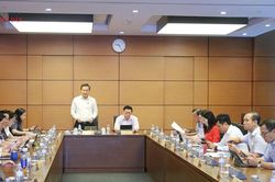 Cần thống nhất &aacute;p dụng gi&aacute; dịch vụ kh&aacute;m bệnh tại bệnh viện c&ocirc;ng lập