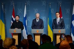 &Ocirc;ng Zelensky x&aacute;c nhận Ukraine đ&atilde; nhận lại cảnh b&aacute;o sớm t&ecirc;n lửa từ Mỹ