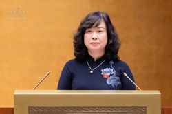 Đề xuất cấm livestream b&aacute;n thuốc, tăng kiểm so&aacute;t gi&aacute; thiết bị y tế