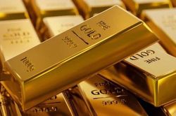 Gi&aacute; v&agrave;ng thế giới tiếp tục giảm, thị trường chờ quyết định l&atilde;i suất của Fed