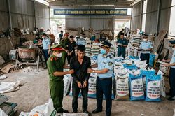 Lập lại trật tự thị trường ph&acirc;n b&oacute;n bằng chế t&agrave;i đủ mạnh