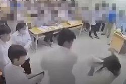 Khởi tố nam sinh h&agrave;nh hung c&ocirc; gi&aacute;o trong giờ học về h&agrave;nh vi 'Cố &yacute; g&acirc;y thương t&iacute;ch'