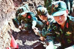 Đ&atilde; quy tập 800 h&agrave;i cốt liệt sĩ v&agrave; nhiều di vật k&egrave;m theo tại C&ocirc;ng vi&ecirc;n L&ecirc; Thị Ri&ecirc;ng