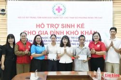 2 gia đ&igrave;nh kh&oacute; khăn tại phường N&ugrave;ng Tr&iacute; Cao được hỗ trợ sinh kế