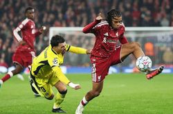 Liverpool ngược dòng nghẹt thở, Mac Allister tiết lộ thay đổi đáng chú ý