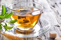 Uống nước l&aacute; đinh lăng h&agrave;ng ng&agrave;y, đ&acirc;y l&agrave; điều cần đặc biệt lưu &yacute;