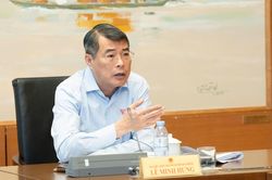 Thủ tướng y&ecirc;u cầu đưa gi&aacute; thuốc, thiết bị y tế về mức hợp l&yacute;, giảm g&aacute;nh nặng người bệnh