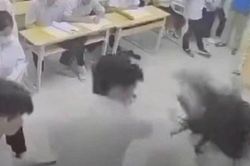 H&agrave; Nội: Khởi tố, bắt tạm giam nam sinh lớp 12 đ&aacute;nh c&ocirc; gi&aacute;o g&atilde;y xương mũi