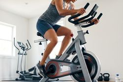 B&agrave;i tập cường độ cao 1 ph&uacute;t mỗi ng&agrave;y cho người bận rộn