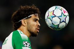 Betis to&agrave;n thắng, đứng ngang PSG, Real, Liverpool