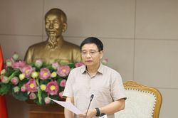 Ph&oacute; thủ tướng: Phấn đấu c&oacute; giao dịch thực chất ở VIFC ngay th&aacute;ng 11