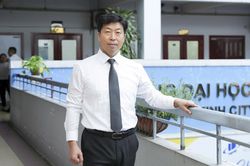 Bạn &ocirc;ng Park Hang-seo học thạc sĩ ở TP.HCM