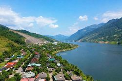 Về Mường Lay kh&aacute;m ph&aacute; vẻ đẹp s&ocirc;ng Đ&agrave; m&ugrave;a nước nổi