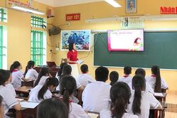 [Video] Bộ Gi&aacute;o dục v&agrave; Đ&agrave;o tạo đề xuất tăng định mức tiết dạy của gi&aacute;o vi&ecirc;n từ lớp 1 đến lớp 12