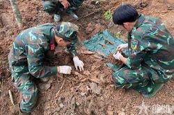 Quảng Ng&atilde;i t&igrave;m kiếm, quy tập th&ecirc;m 3 h&agrave;i cốt liệt sĩ