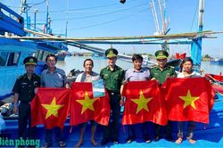 Từ 'thao t&aacute;c số' đến h&agrave;nh tr&igrave;nh vươn khơi đ&uacute;ng luật