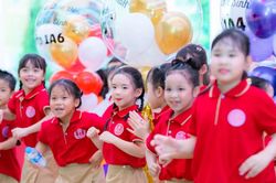 Trường học quy m&ocirc; 'khủng' sau s&aacute;p nhập sẽ c&oacute; &iacute;t nhất 3 kế to&aacute;n