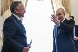Tổng thống Nga Putin đồng ý nối lại đàm phán ba bên với Ukraine và Mỹ