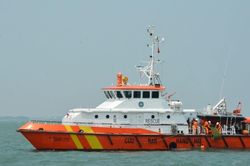 Điều tàu cứu nạn SAR 272 tìm 4 ngư dân mất tích gần giàn Sư Tử Trắng