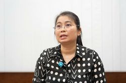 Hiệu trưởng trường c&oacute; học sinh đ&aacute;nh g&atilde;y mũi c&ocirc; gi&aacute;o: T&ocirc;i vẫn chưa d&aacute;m xem video