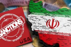 Mỹ &aacute;p trừng phạt mới với Iran, y&ecirc;u cầu một số nh&acirc;n vi&ecirc;n sứ qu&aacute;n rời Ảrập X&ecirc;&uacute;t