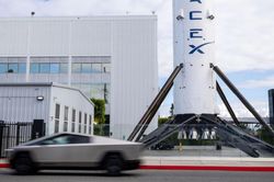 Elon Musk tham vọng s&aacute;p nhập SpaceX v&agrave; Tesla, tạo ra si&ecirc;u đế chế 3.600 tỷ USD
