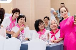 Chuyện về những 'chiến binh hồng'
