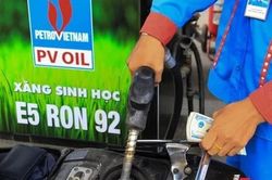 Gi&aacute; xăng giảm trong khi dầu diesel tăng từ 15 giờ ng&agrave;y 22/10