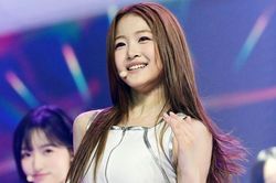 Aijing (A2O LITE) gây tranh cãi vì nghi chèn ép thành viên cùng nhóm