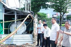 B&iacute; thư Th&agrave;nh ủy L&ecirc; Ngọc Quang kiểm tra c&aacute;c trụ sở, khu đất d&ocirc;i dư tại phường Hải Ch&acirc;u