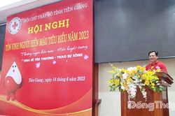Những 'ng&acirc;n h&agrave;ng m&aacute;u' từ trong chi bộ