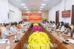 N&acirc;ng cao &yacute; thức chấp h&agrave;nh quy định về an to&agrave;n thực phẩm của người d&acirc;n v&agrave; c&aacute;c cơ sở kinh doanh