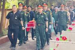 Đ&oacute;n c&aacute;c anh về