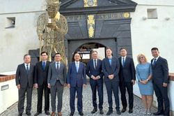 Việt Nam - &Aacute;o th&uacute;c đẩy hợp t&aacute;c đ&agrave;o tạo lực lượng g&igrave;n giữ h&ograve;a b&igrave;nh