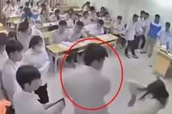 Khởi tố nam sinh h&agrave;nh hung c&ocirc; gi&aacute;o: Nghi&ecirc;m minh nhưng kh&ocirc;ng qu&ecirc;n mục ti&ecirc;u gi&aacute;o dục