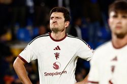 Nico Paz lập c&uacute; đ&uacute;p, Man Utd thảm bại 1-4 trước Como