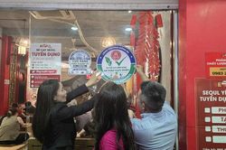 Ra mắt m&ocirc; h&igrave;nh kinh doanh an to&agrave;n thực phẩm, thanh to&aacute;n kh&ocirc;ng tiền mặt