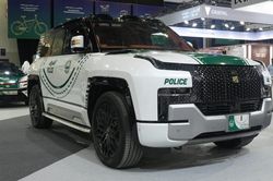 Đội xe đặc chủng của cảnh sát Dubai: Từ SUV biết bơi đến siêu xe triệu đô