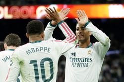 Real Madrid bất ngờ 'quay xe' ở Quả bóng Vàng