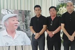 'C&ograve;' Ph&ugrave;ng Ngọc, H&ugrave;ng Thuận viếng đạo diễn 'Đất phương Nam'